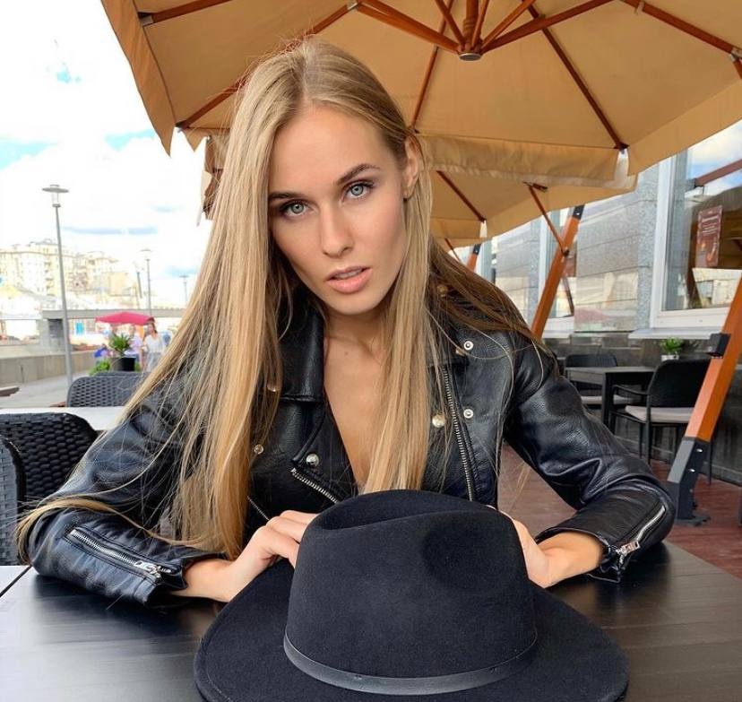 Алиса привлекальеная девушка из Чистякова цена от 3500 руб