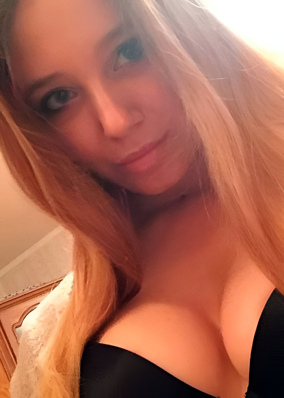 Лена привлекальеная девушка из Чистякова цена от 2000 руб