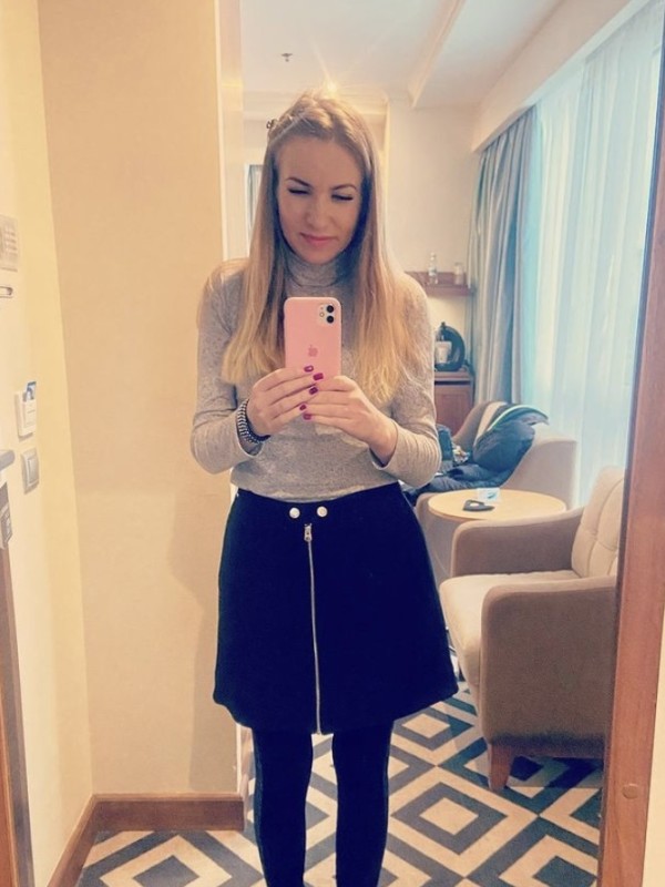 🎥 Надежда привлекательная девушка из Чистякова цена от 3500 руб