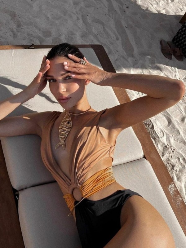 Влада привлекательная девушка из Чистякова цена от 3000 руб